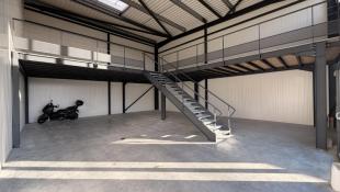 Local d'activité artisanal neuf de 209 m² à Theix proche Vannes