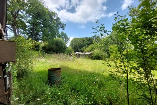Terrain constructible de près de 3000 m2 à Theix-Noyalo